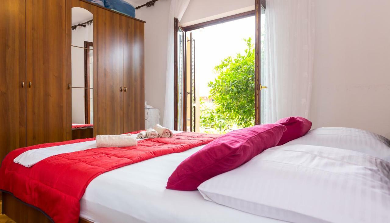 Apartments Iva Brstilo Omiš Екстериор снимка