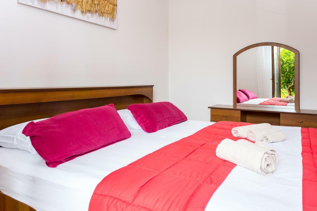 Apartments Iva Brstilo Omiš Екстериор снимка