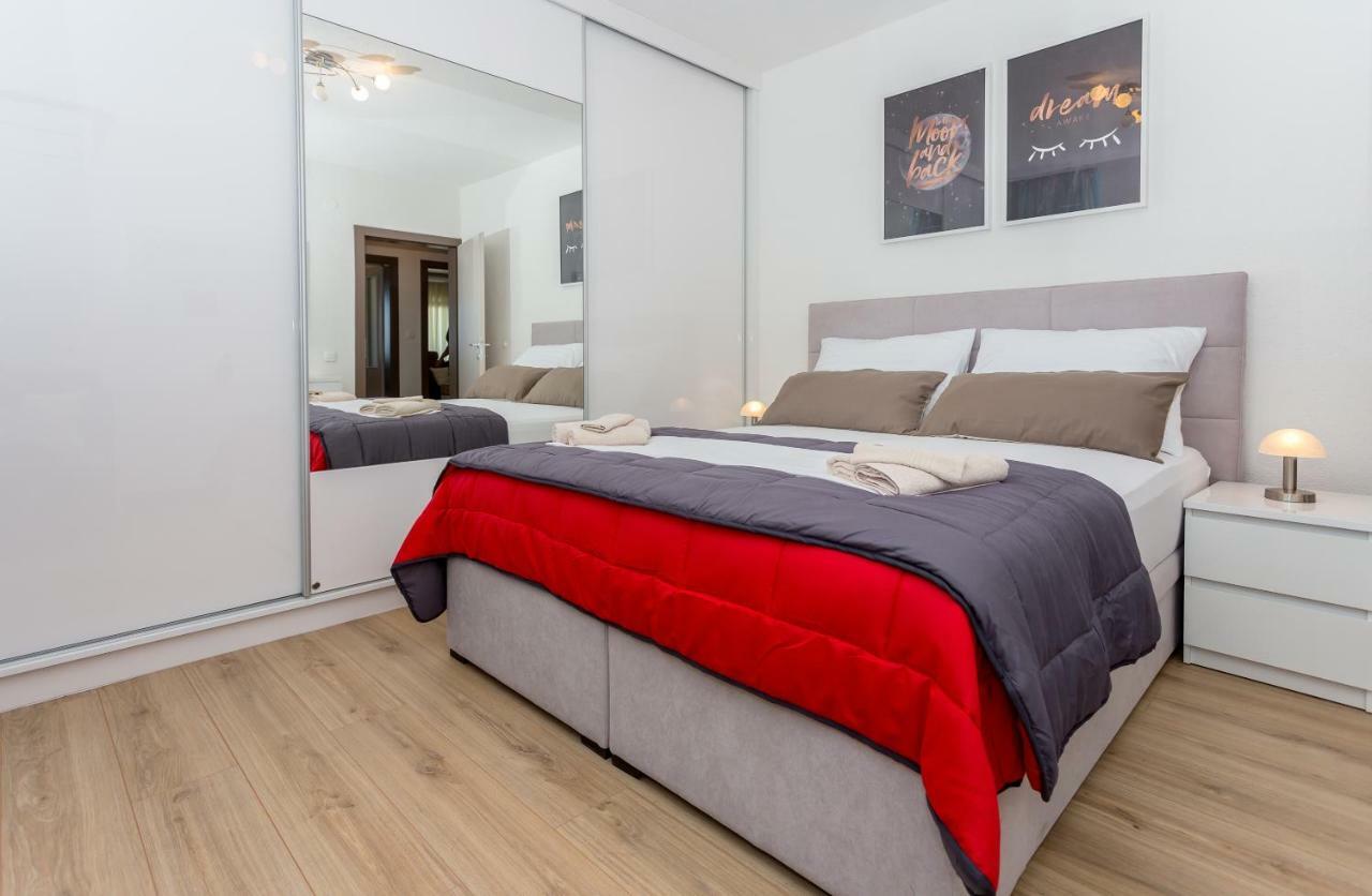 Apartments Iva Brstilo Omiš Екстериор снимка