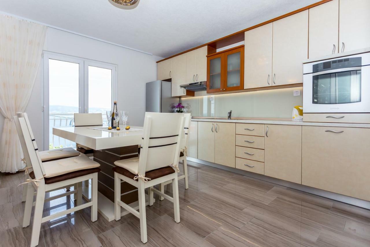Apartments Iva Brstilo Omiš Екстериор снимка